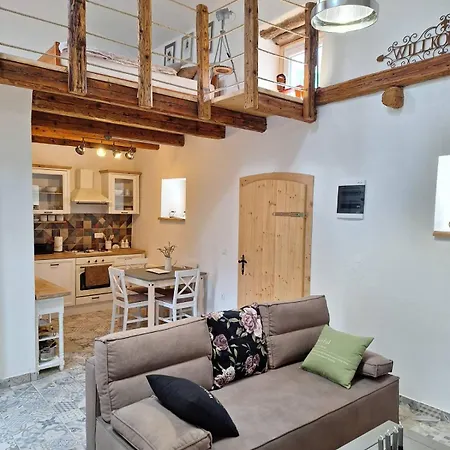 Apartma Under The Drunk Railroad Apartamento *