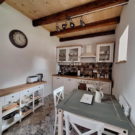 Appartamento Apartma Under The Drunk Railroad *
